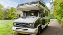 The Dude – Awesome retro camper from 1990