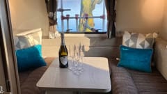 Ausgezeichneter Zustand, geringe Laufleistung 6 Schlafplätze voll ausgestattetes Wohnmobil