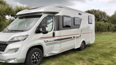 La Dulce Vida – Beautiful Adria Coral 670 platinum semi-integrated from 2017