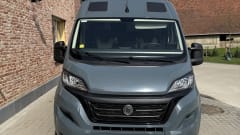 Kiki – 4p Benimar bus uit 2026