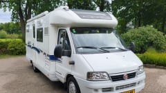 🦌🚎 – 🚐 Laika unique avec un puissant moteur 2.8JTD et un garage XXL