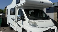 Peugeot-Alkoven mit 5 Schlafplätzen aus dem Jahr 2010