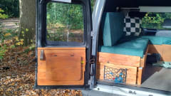 Mia – 2p Ford campervan from 2008