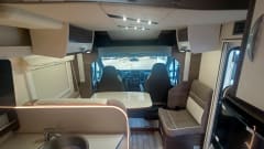 Sasha – New McLouis 4/5 people, semi-integrated 2023