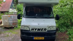 Compact 4p Hymer alcove with bunk bed
