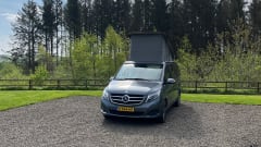 Mercedes-Benz 250D Marco Polo