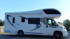 Camping-Car Capucine 5 places, avec climatiseur cellule.