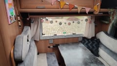 Zin in een tripje met een hele leuke familie camper? Lees snel verder ----> – Neat Mobilvetta alcove from 2007