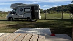 Maggie – Luxuriöses Wohnmobil mit 4 Schlafplätzen und Solaranlage, fahrbar mit normalem Führerschein 