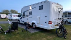 Luxury 6 Berth Motor home Perfect for Family Escapes