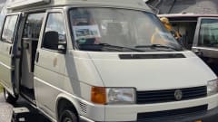 Zweisitziger Volkswagen-Bus von 1996