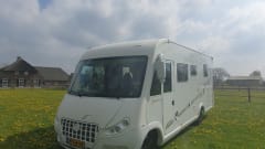 luxurious 4-person Bavaria Arctic integral from 2014
