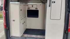 Nug Life – Ford-Campingbus für 4 Personen, Baujahr 2017