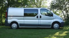 InneGer – Compact, practical and cozy 2 person camper (bus) (extra long).