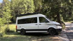 Adventure Van – Volkswagen Crafter 2.0 TDI 4 places - Modèle personnalisé 2026