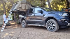 FORD RANGER 2 ROOFTOP TENT – Ford Ranger Wildtrack Auto (2 roof-top tents, ideal for up to 5 people)