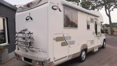 CI X-TIL – Very luxurious 4 person camper with queen bed and pull-down bed, lots of storage space