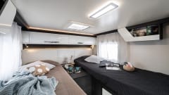 2022 Luxury 5 Berth Motorhome 