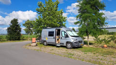SunnieSunliving – 2-person Fiat Ducato bus from 2017