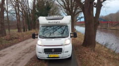 2p Sunlight semi-integrated uit 2012
