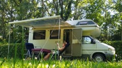 Volkswagen T4 Karmann Camper with round seat