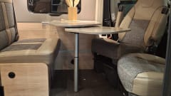 Buscamper – 2p Dethleffs bus uit 2026