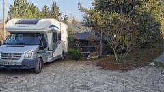 Camper 4 posti letto nelle Alpi vicino a Ginevra e Annecy