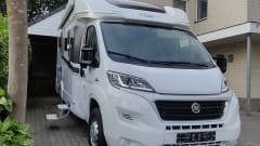 Luxury 2/3 person Carado T377 semi-integrated from 2015 with single beds