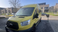 Banana – 2p Ford campervan uit 2018