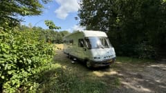 Camper – Spacious and luxurious 4-person Hymer with starlink wifi