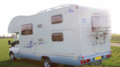 Blucamp Sky 400 - Cozy family camper with 7 places to sleep!