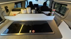 Nuggie – Fourgon aménagé Ford Nugget '25 bien conçu avec 4 couchages confortables