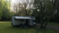 SPACIOUS CLEAN FAMILY CAMPER LARGE AND HANDY WITH NESPRESSO;)