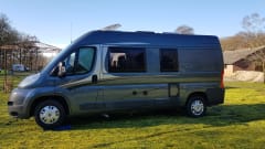 SUPER BUS CAMPER KNAUS BOXSTAR WITH CARRIER FOR ELECTRIC BIKES