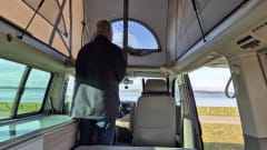 Busje – Mooie 4p Volkswagen T5 California uit 2012