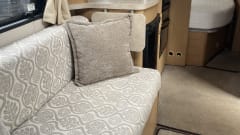 Northern Lights – Peugeot campervan met 4 slaapplaatsen uit 2012