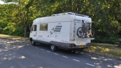 Spacious 4-5 person Hymer (very suitable for young families)