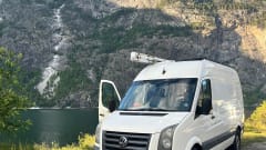 Horizon – Adventurous off-grid campervan, solar power, Nespresso (winter-proof)