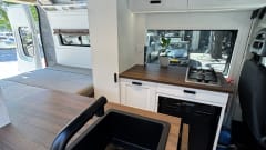 Off-grid & honden toegestaan – (Dog) Off-grid camper with Starlink & comfort – travel & remote work