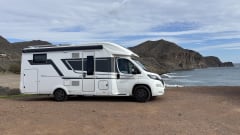 Adria Coral 670 met lengtebedden. Met alles erop en eraan! 