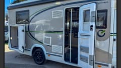 Clifford – Luxury 4 berth Chausson 788 Auto 2025
