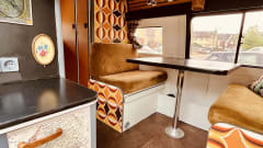 Tina – Retro Hippie Ford Transit Camper Petrol