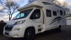 T595 – New SUNDRIVER semi-integrated motorhome (max. 5 people)