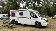 Weinsberg 600MF Pepper Edition – Very complete new 2-person semi-integrated camper (June 2022)
