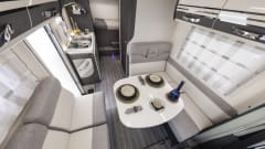 Mobi – 5p Roller Team semi-integrated uit 2024 +WIFI