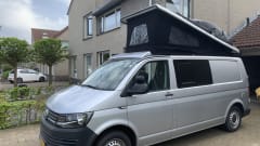 5p Volkswagen bus uit 2023