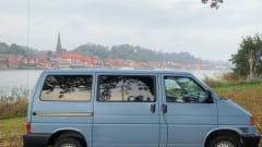 Bluebulli – Liebevoll ausgebauter VW T4 der Bock aufs reisen hat.