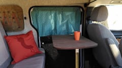Daisy – Sustainable camping with a cute electric Volkswagen van
