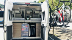 Luna de Plata – Fully equipped, state-of-the-art box van