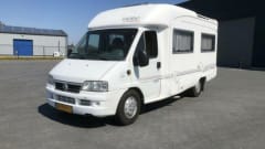 Alleen te huur voor reizen in Benelux en Duitsland – Wonderfully complete and comfortable camper for two people